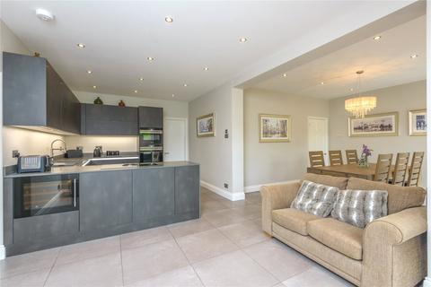 10 Fermoy Road, Southend-on-sea, SS1 3HA