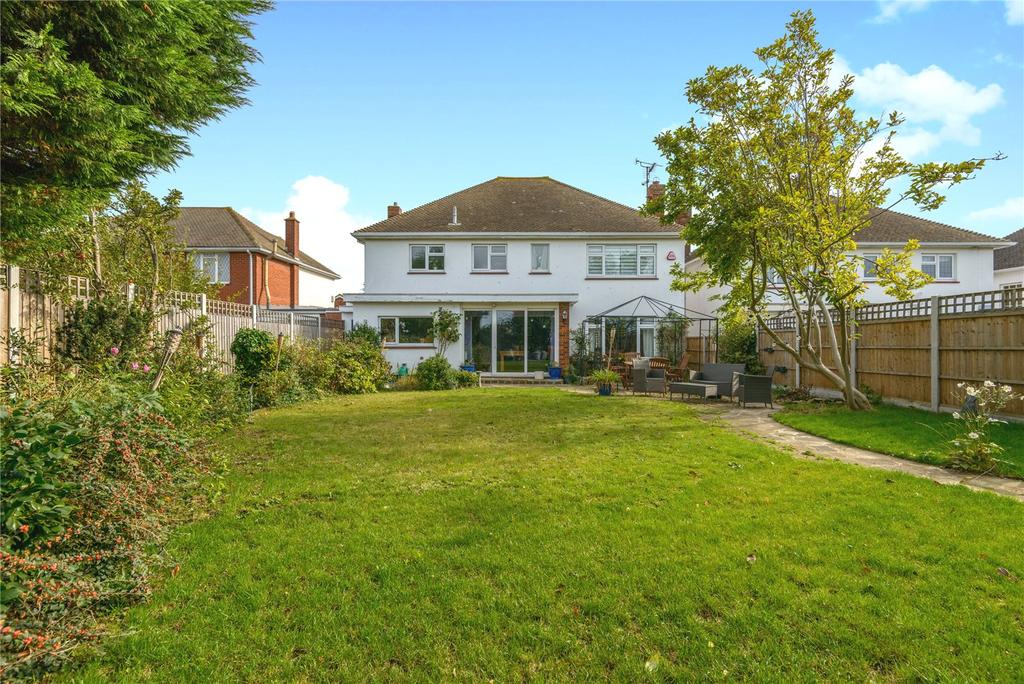 Wansfell Gardens, Thorpe Bay, SS1 4 bed detached house £798,000