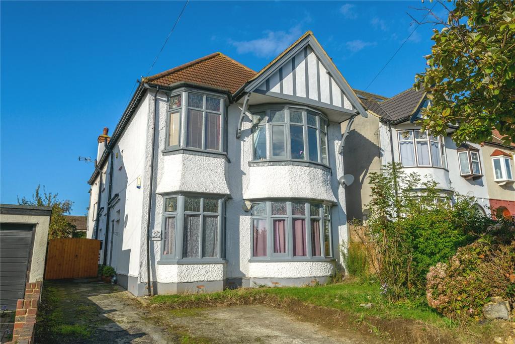 Surbiton Avenue, Southchurch Village, Southend On Sea, SS1 2 bed