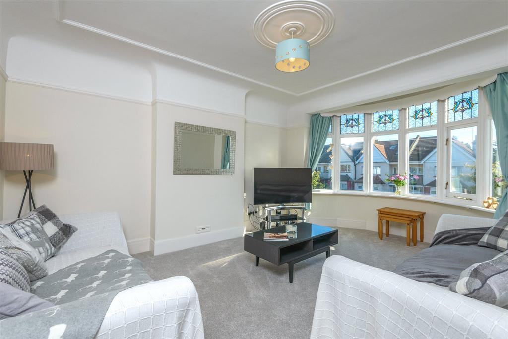 Surbiton Avenue, Southchurch Village, Southend On Sea, SS1 2 bed