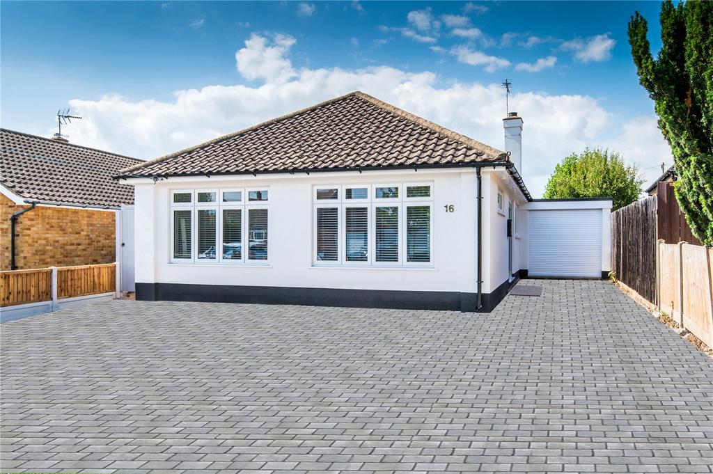 Chelsworth Crescent, Thorpe Bay, Essex, SS1 3 bed bungalow £579,995
