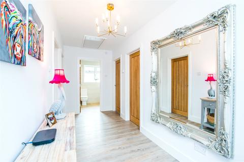 16 Chelsworth Crescent, Southend-on-sea, SS1 3EF