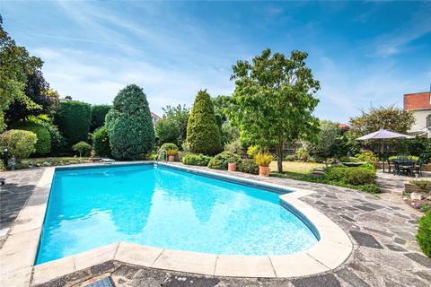 20 Burges Road, Thorpe Bay, Southend-on-sea, SS1 3AY