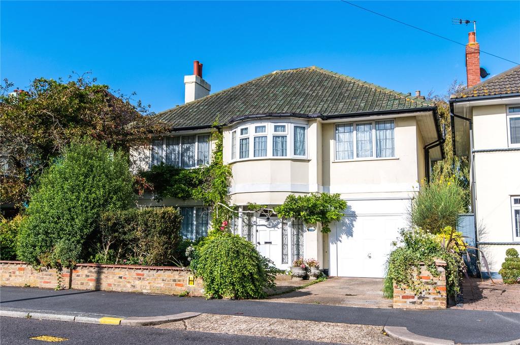 Burges Road, Thorpe Bay, SS1 5 bed detached house £775,000