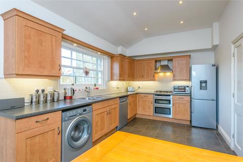 73 Horseshoe Crescent, Shoeburyness, Southend-on-sea, SS3 9WL