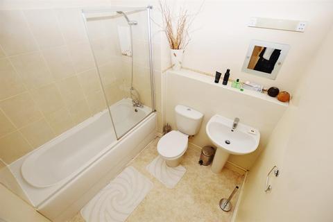 144 Maltings Close, London, E3 3TD
