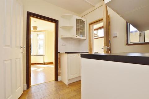28 Redclyffe Road, London, E6 1DS