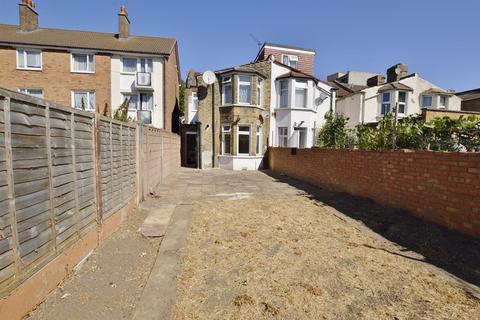 28 Redclyffe Road, London, E6 1DS