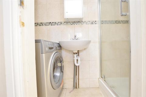28 Redclyffe Road, London, E6 1DS