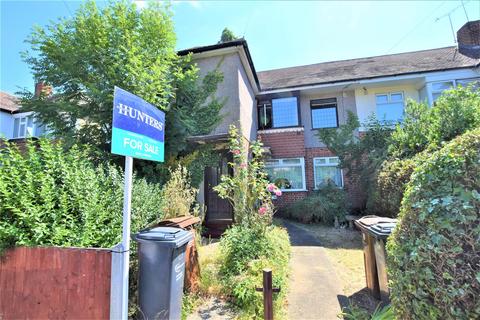 28 Grantham Gardens, Chadwell Heath, Romford, RM6 6HJ