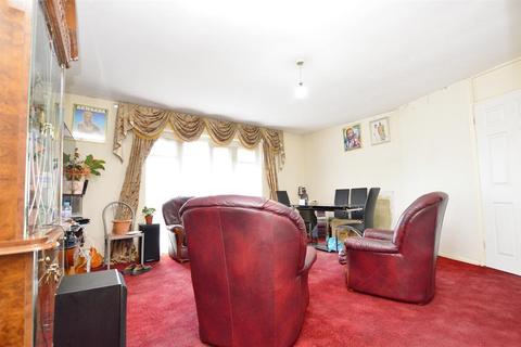 34 Ayres Close, London, E13 8BN