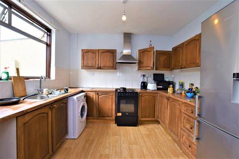 17 Warren Terrace, Romford, RM6 5SB