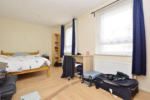 44 Lipton Road, London, E1 0LJ