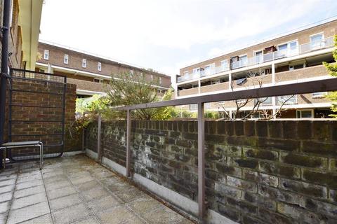 44 Lipton Road, London, E1 0LJ