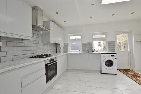 668 Barking Road, Plaistow, London, E13 9JY