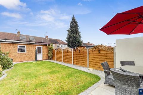5 Montpelier Gardens, Romford, RM6 4EJ