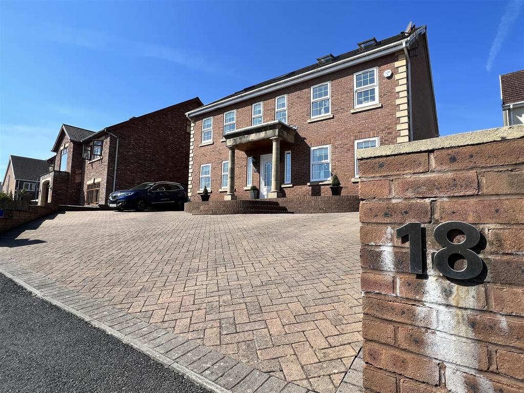 Aber Llwchwr, Llangennech, Llanelli 6 bed detached house £675,000