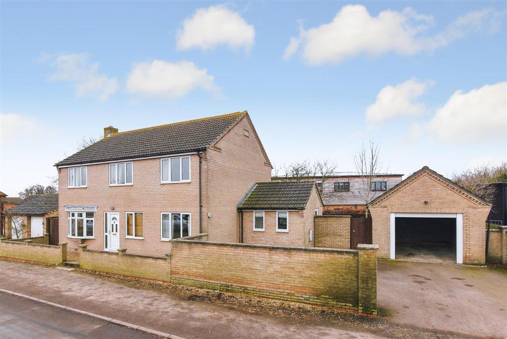 Main Street, Pymoor, Ely, CB6 2ED 4 bed detached house £1,150 pcm (£