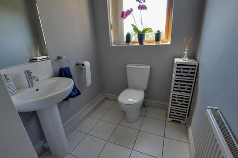 74a Pencoed Road, Burry Port, SA16 0PW