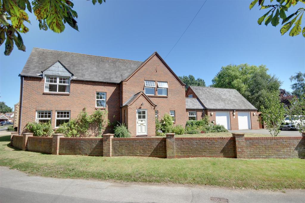 Sands Lane, Ellerker 4 bed detached house £850,000