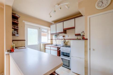 3 Castlefields Road, Brighouse, HD6 3PA