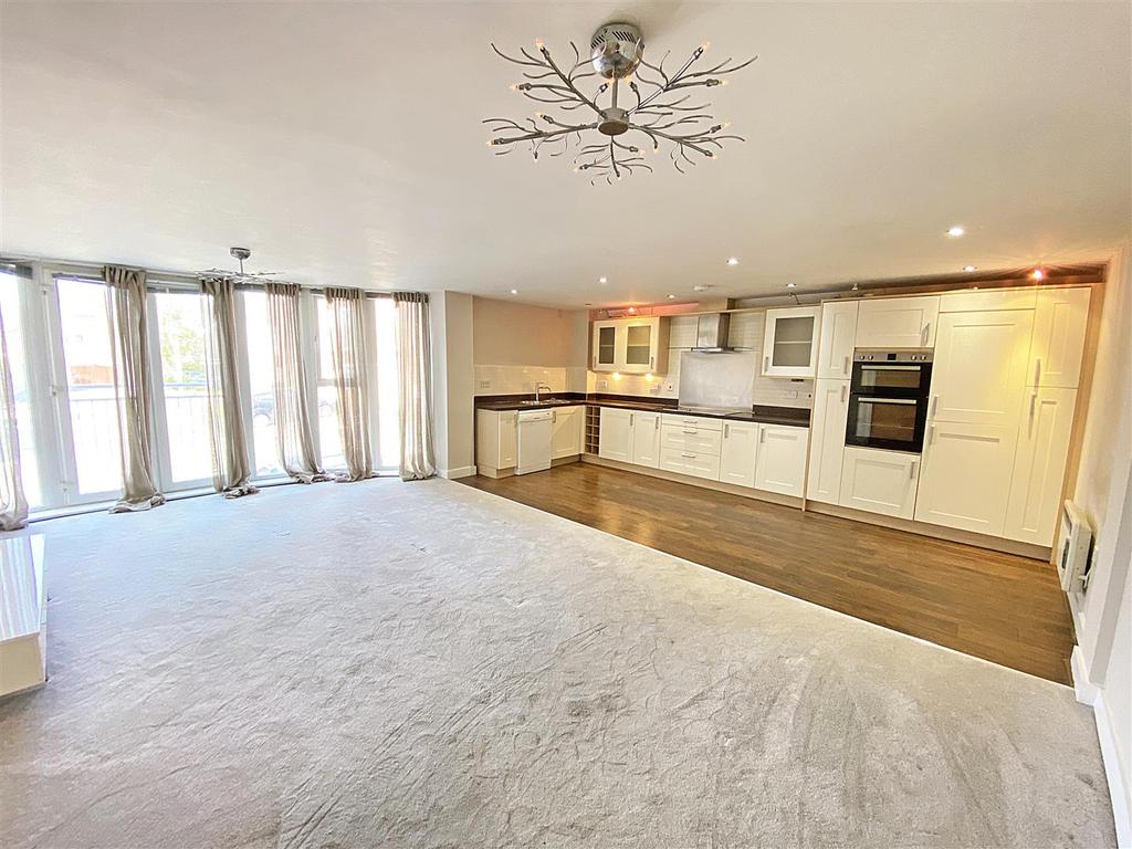 The Knowles, Blundellsands Road West, Blundellsands 2 bed apartment for