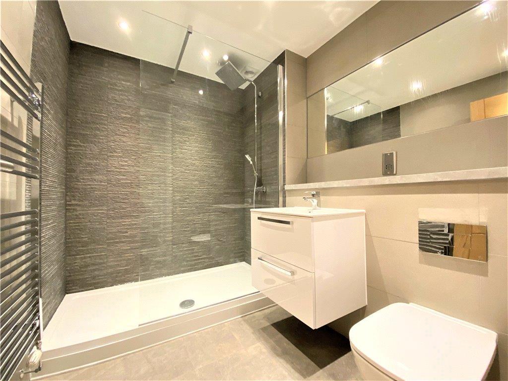 CLT200055 03.jpg