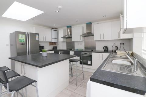 5 bedroom end of terrace house to rent - Strathmore Avenue, Coventry
