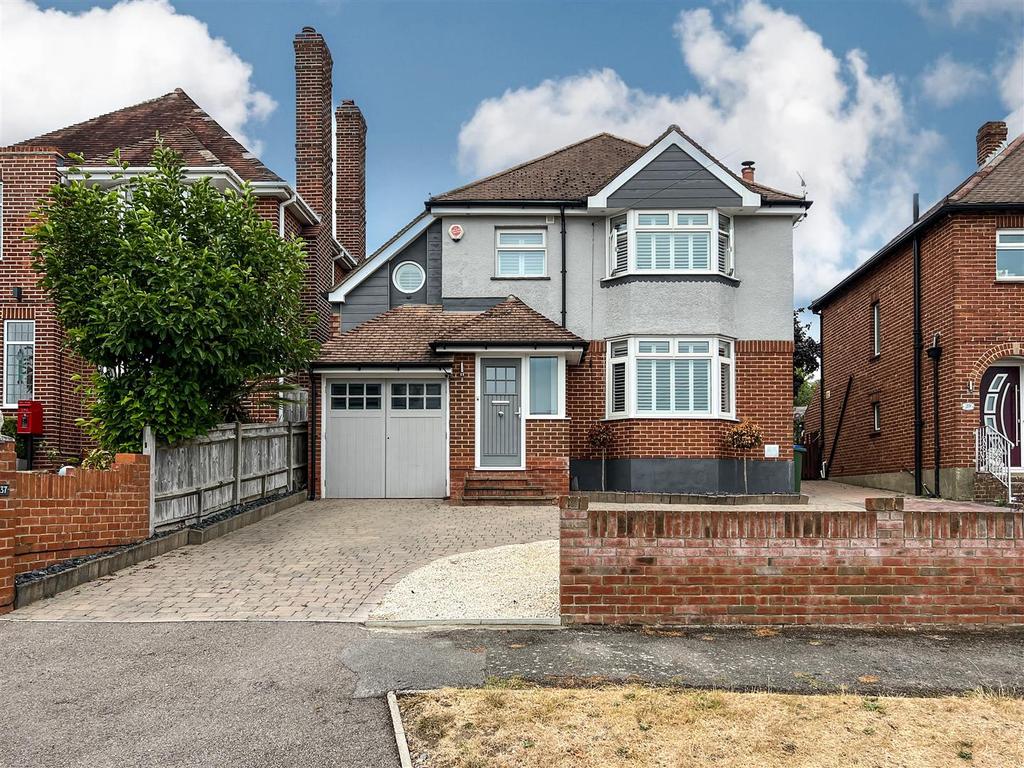 Pentland Rise, Portchester 4 bed detached house £650,000