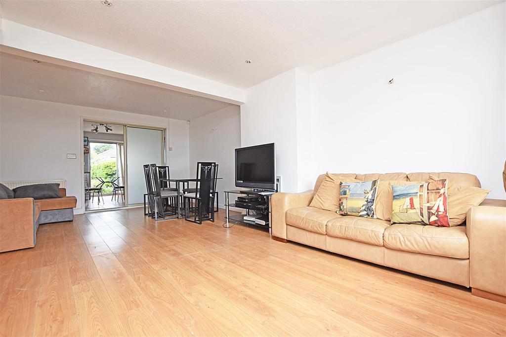 Ringwood Way, Hampton Hill 2 bed semidetached house £589,950