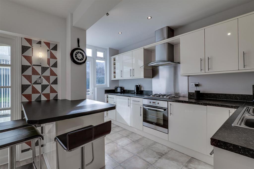 Stanton Road, Shirley, Solihull 5 bed semidetached house £450,000