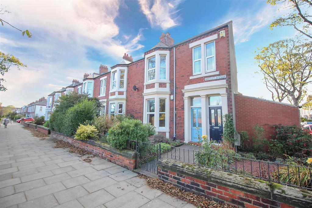 Birtley Avenue, Tynemouth 2 bed property £775 pcm (£179 pw)
