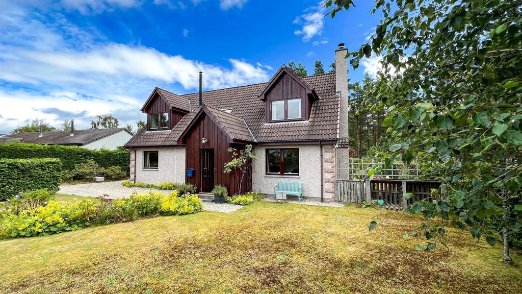 Rowan Park, Carrbridge 5 bed detached house