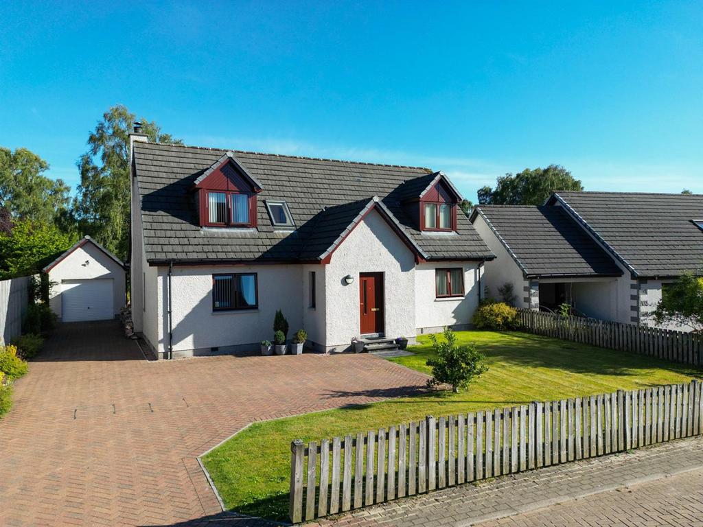 Dalfaber Park, Aviemore 4 bed detached house