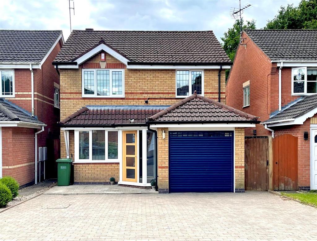 Rothwell Drive, Solihull 3 bed detached house £500,000