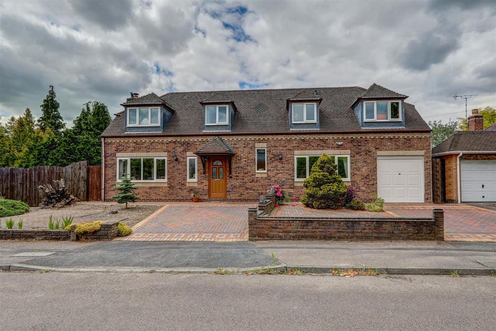 Claverdon Close, Solihull 3 bed detached house £735,000