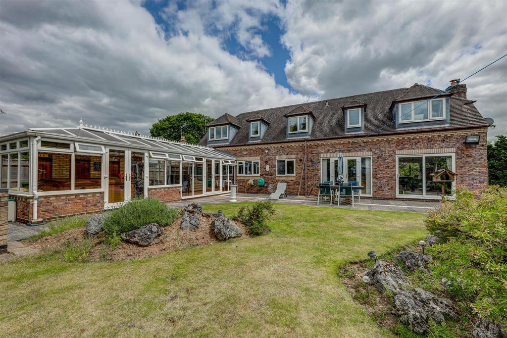Claverdon Close, Solihull 3 bed detached house £735,000