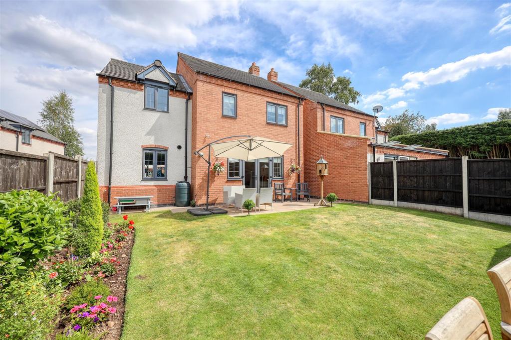 Meadow Close, Newton Burgoland 4 bed detached house £375,000
