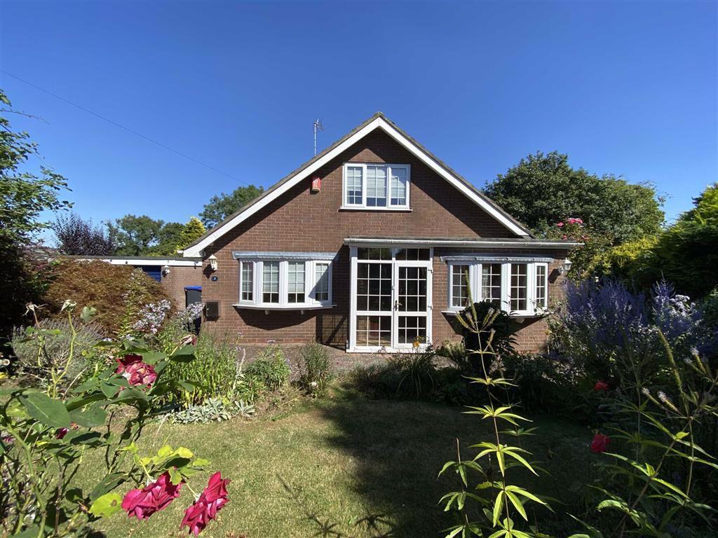 Lockwood Close, Kingsley Holt 3 bed detached bungalow £350,000