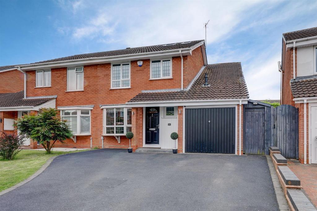 Stoneythorpe Close, Hillfield, Solihull 5 bed semidetached house for