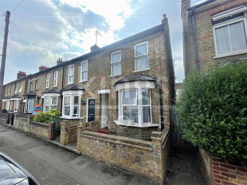 Greenfield Street, Waltham Abbey 3 bed house £425,000