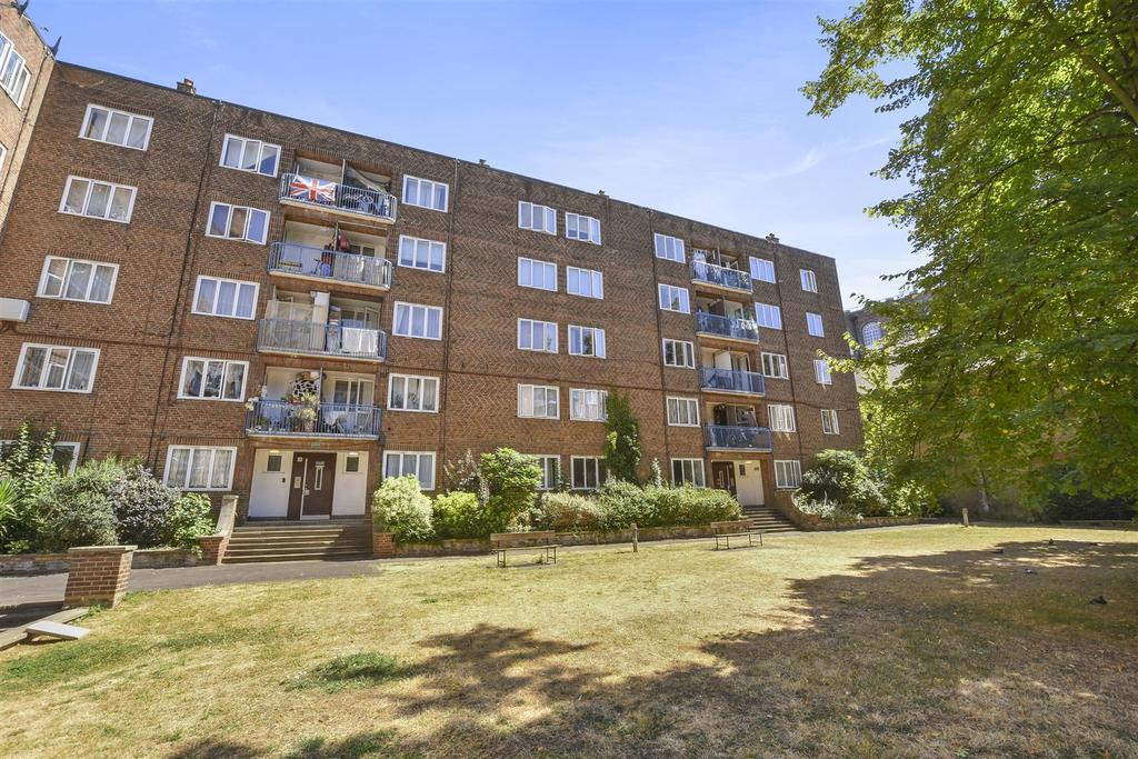 Kilburn Gate, Kilburn Priory, Maida... 3 bed flat £425,000