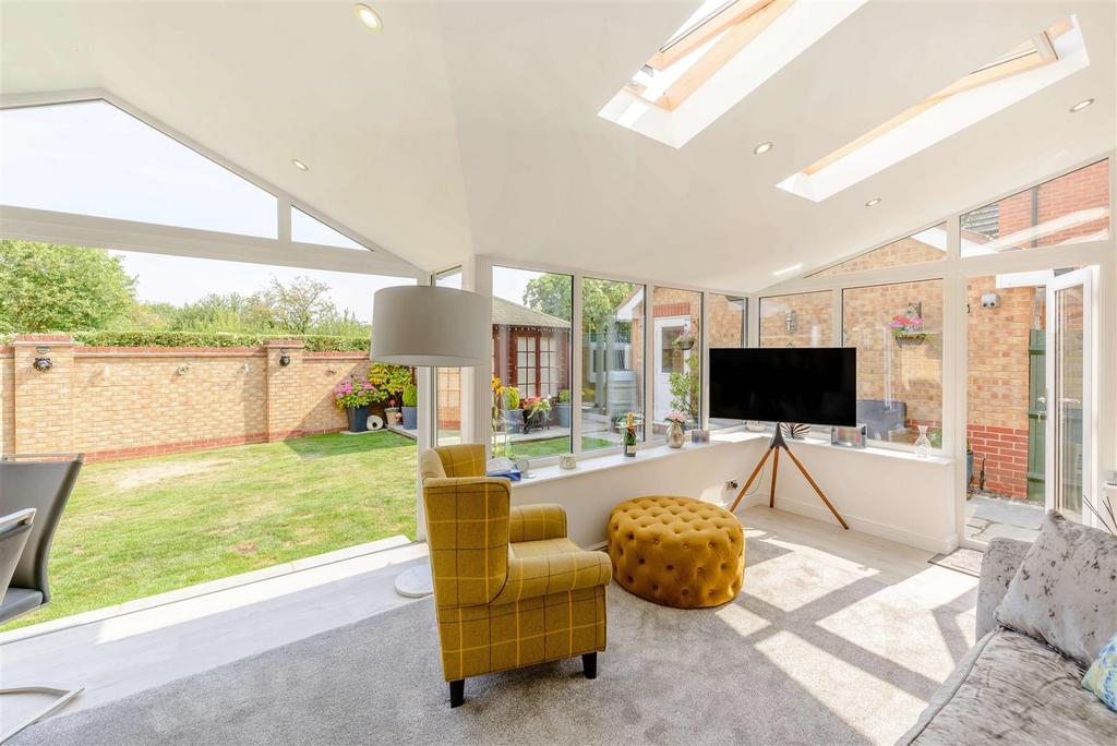 8517131-interior04.jpg