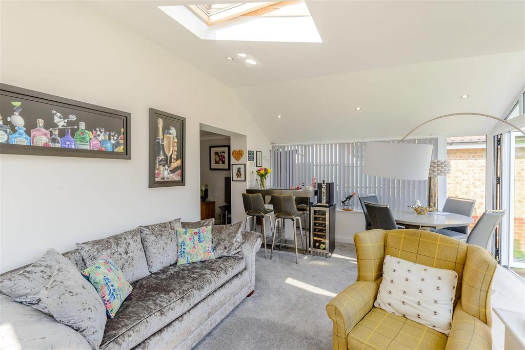 8517131-interior02.jpg