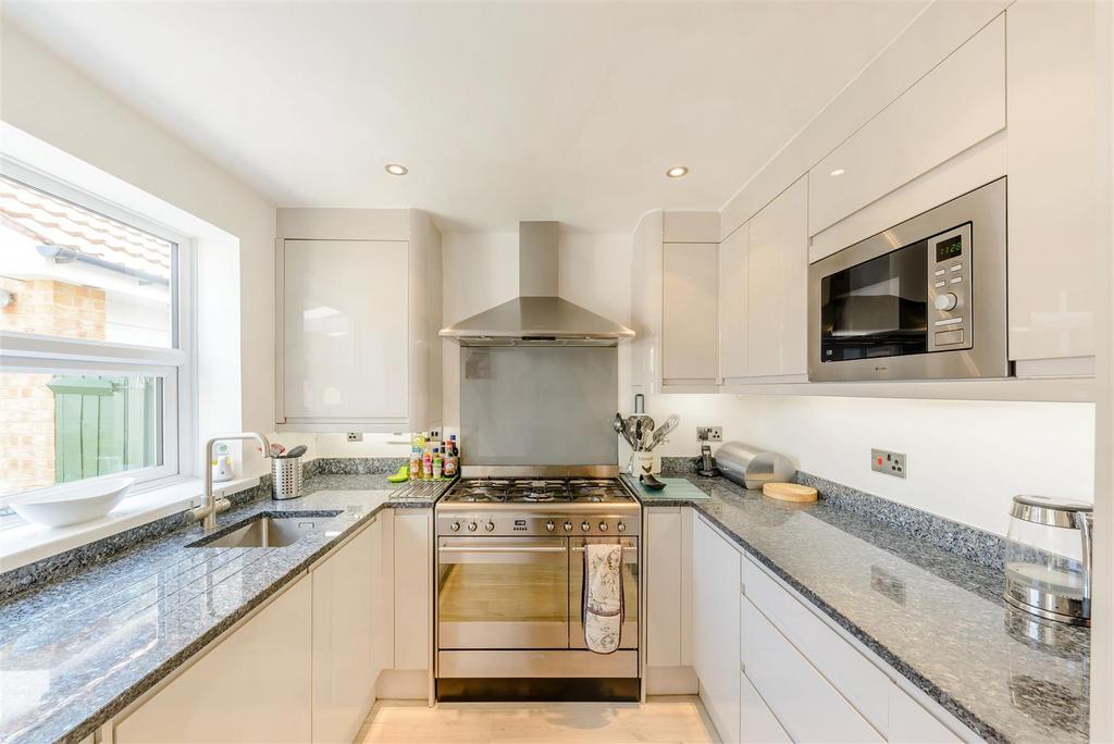 8517131-interior14.jpg