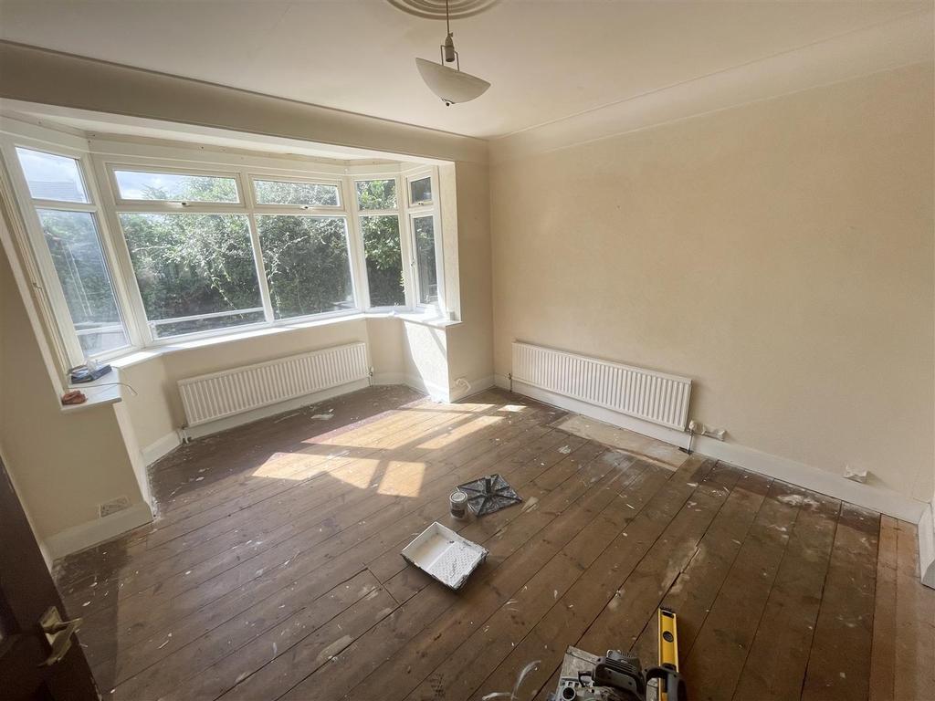 Goodwin Road, Ramsgate 7 bed detached house £1,600 pcm (£369 pw)