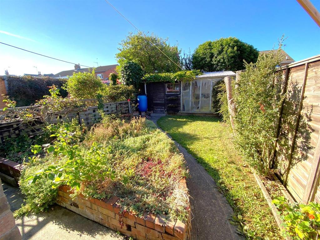 Clifford Street, Hornsea 3 bed terraced house for sale £175,000