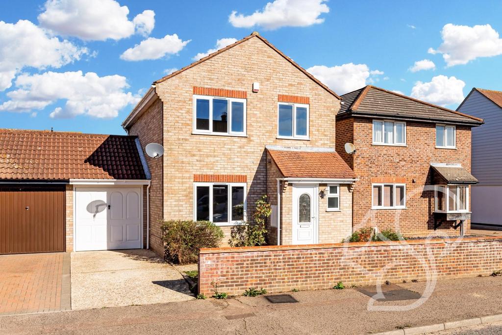 Wheatfield Road, Stanway, Colchester 3 bed link detached house £390,000