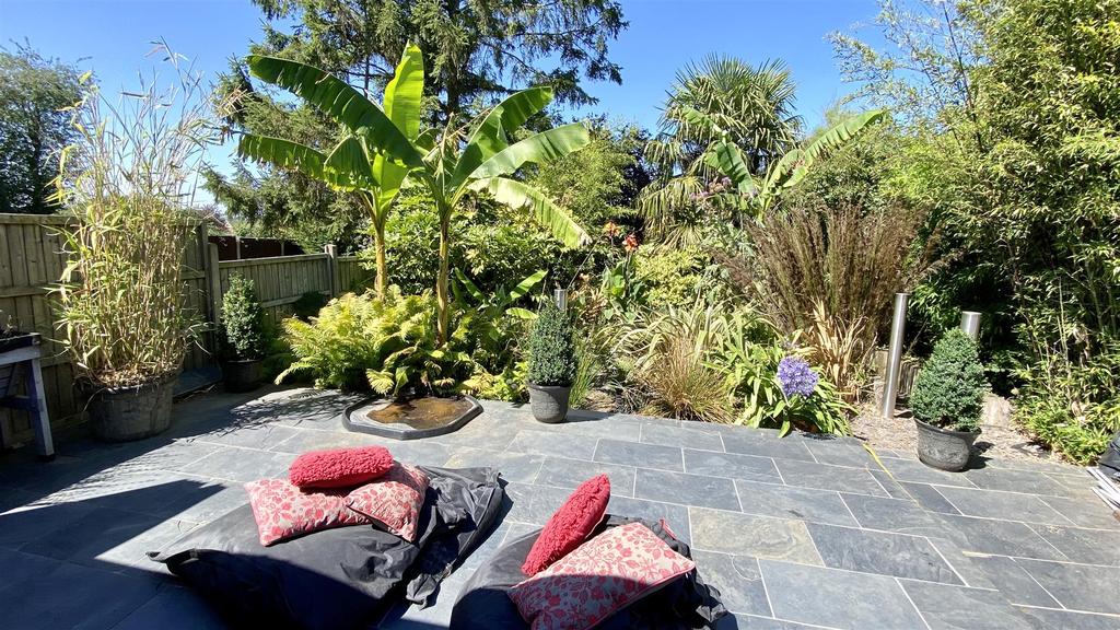 Boyslade Road East, Burbage, Hinckley 3 bed detached house £400,000