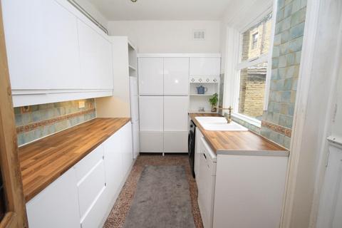 9 Hodgson Fold, Bradford, BD2 4EB